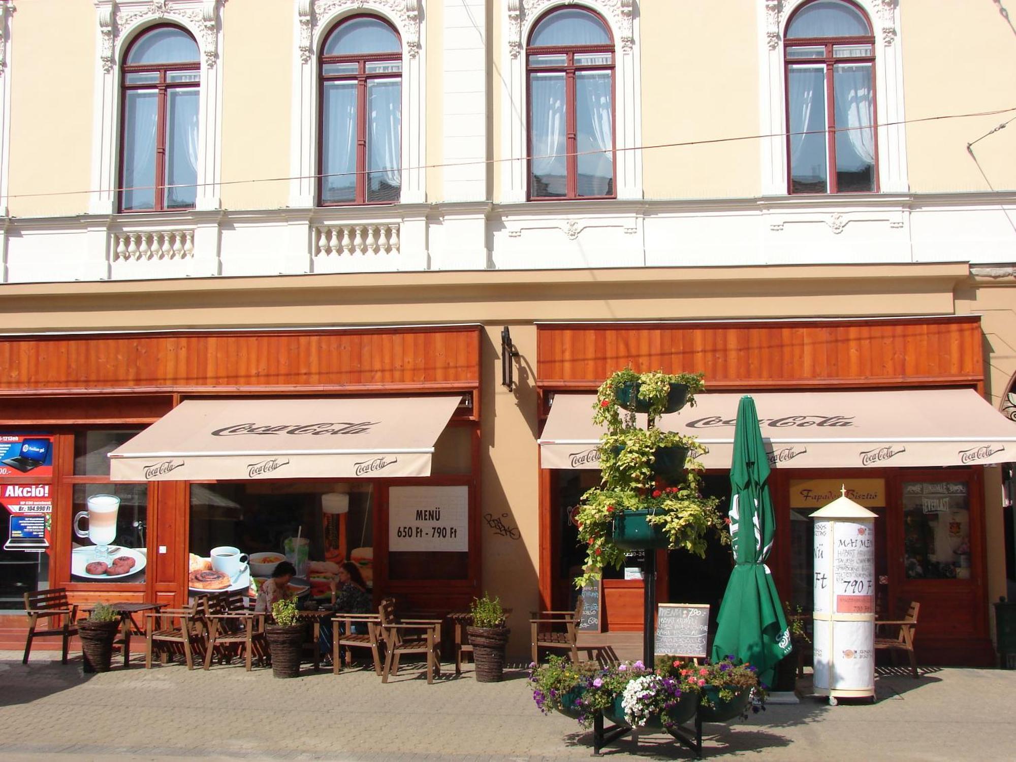 Promenade Panzio Bed and Breakfast Miskolc Buitenkant foto