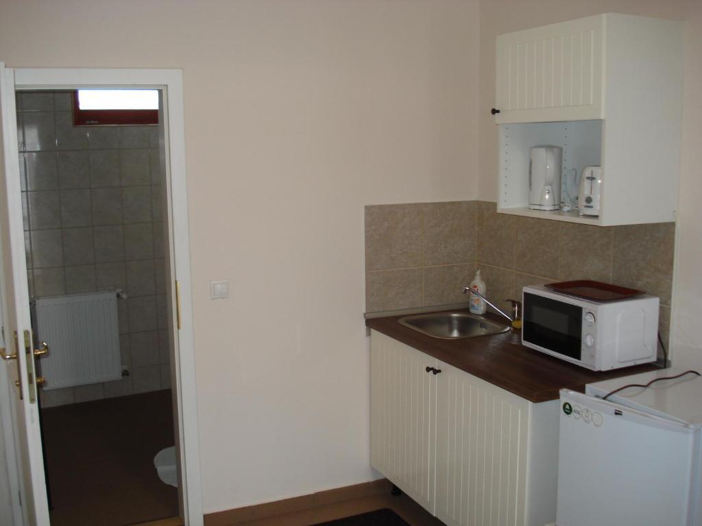 Promenade Panzio Bed and Breakfast Miskolc Kamer foto