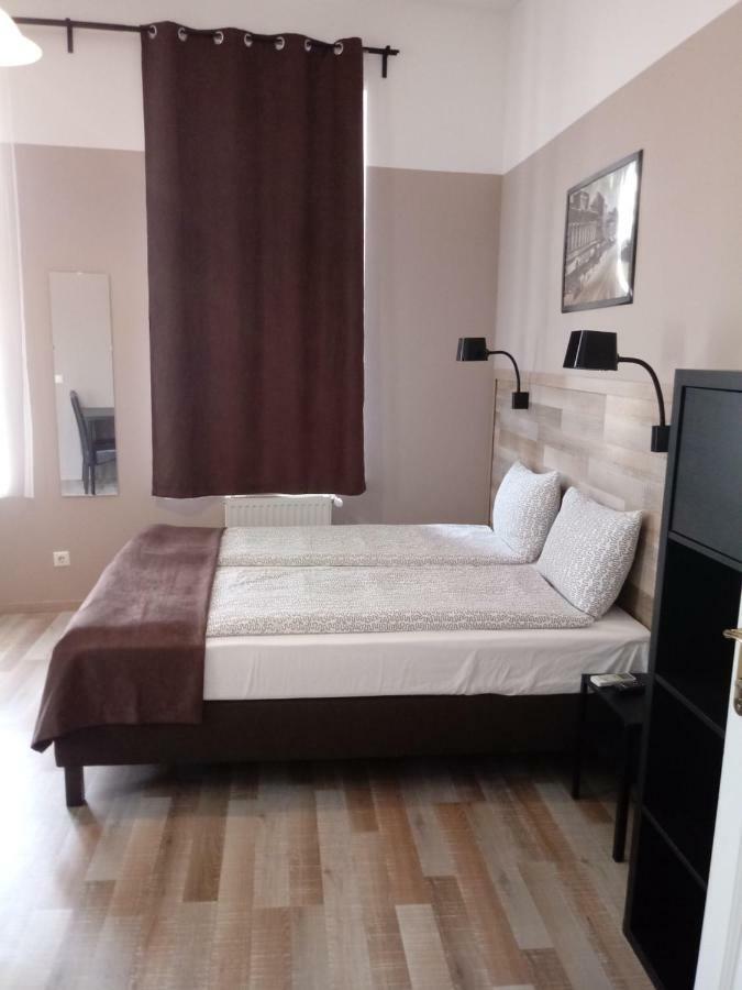 Promenade Panzio Bed and Breakfast Miskolc Buitenkant foto