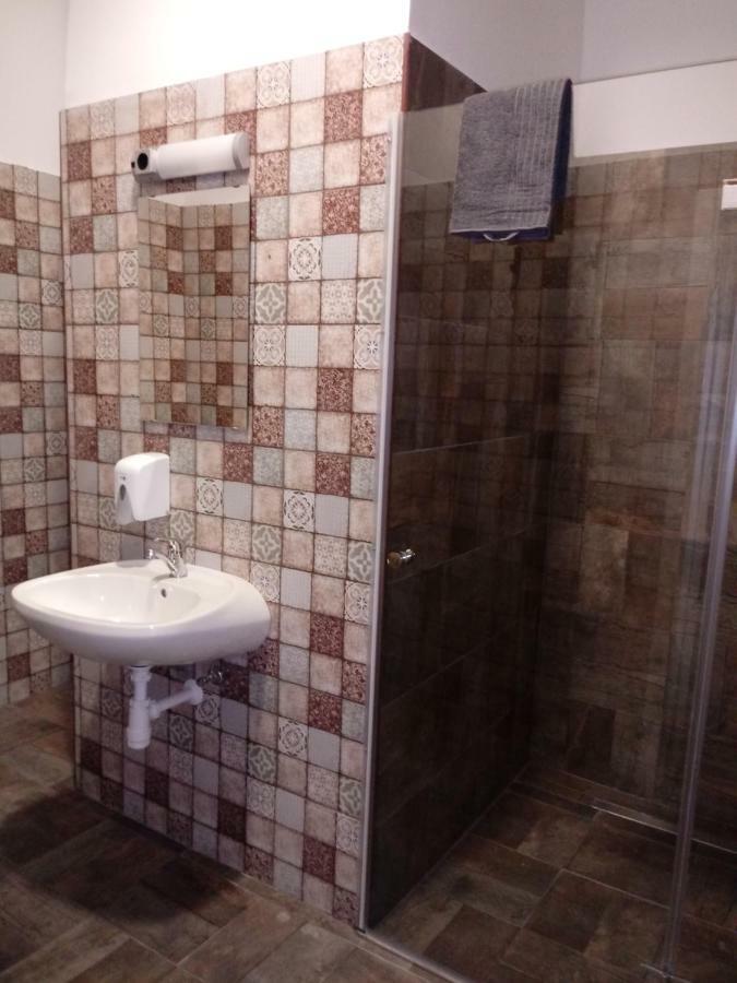 Promenade Panzio Bed and Breakfast Miskolc Buitenkant foto