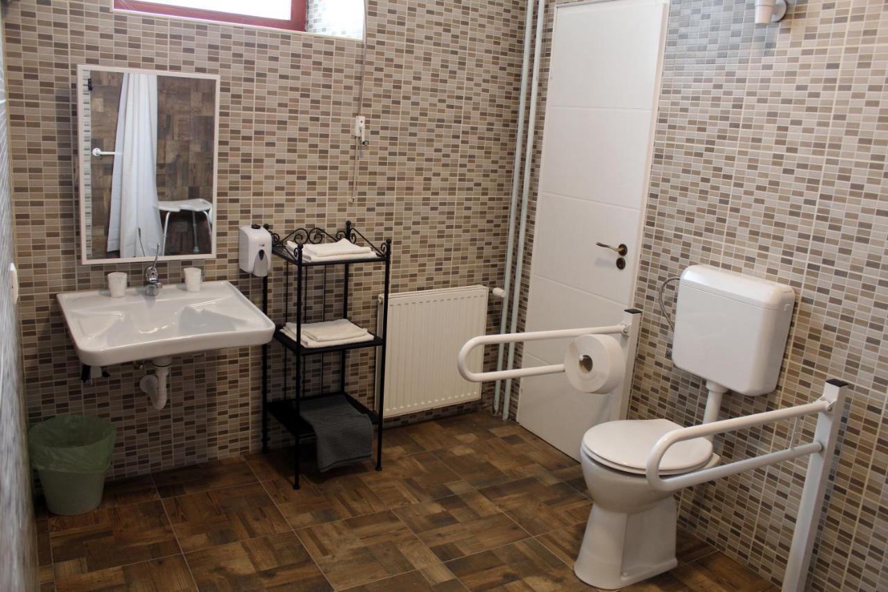 Promenade Panzio Bed and Breakfast Miskolc Buitenkant foto