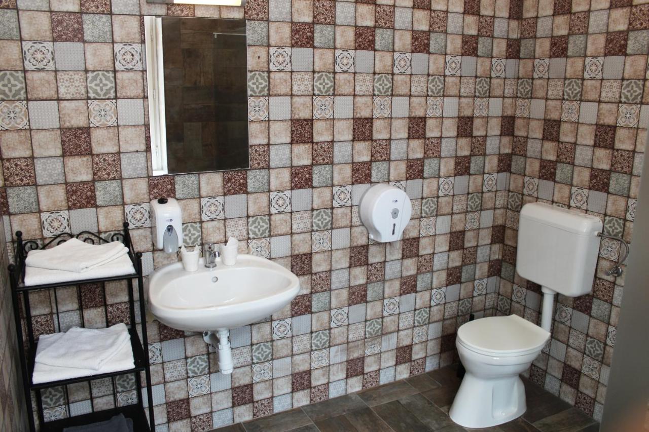 Promenade Panzio Bed and Breakfast Miskolc Buitenkant foto