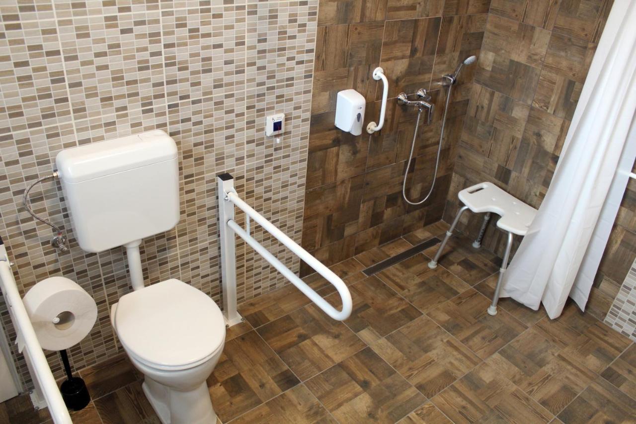 Promenade Panzio Bed and Breakfast Miskolc Buitenkant foto
